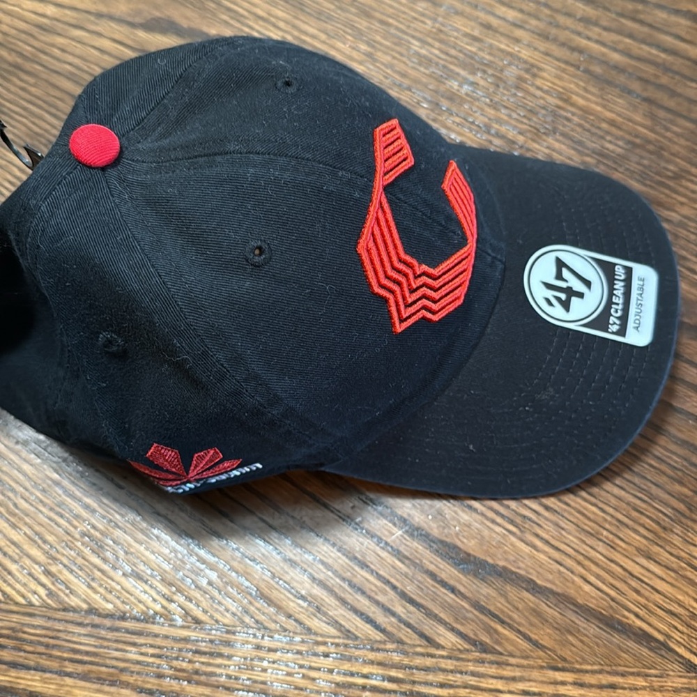 Cincinnati Reds ‘47 MLB Black Red C City Connect Cap - Picture 6 of 10